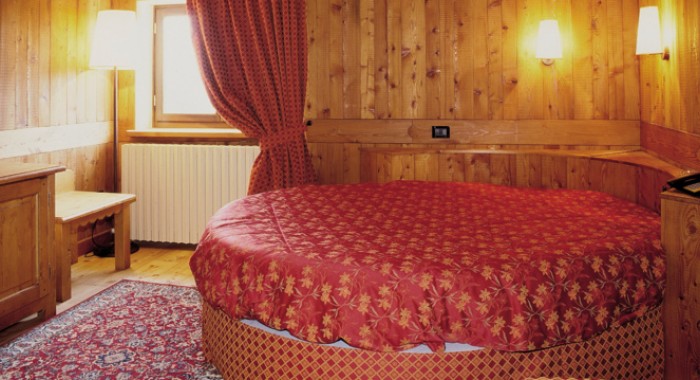 Grand Hotel Besson, Sauze D'Oulx ski chalet, image 3